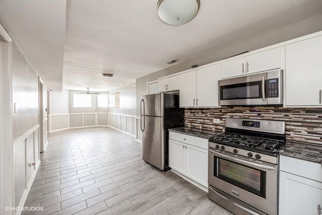 1422 S Avers Avenue G, Chicago, IL 60623