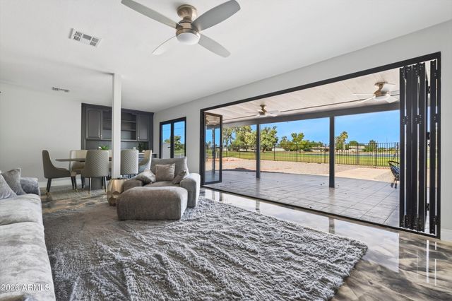 10128 W PINEHURST Drive, Sun City, AZ 85351