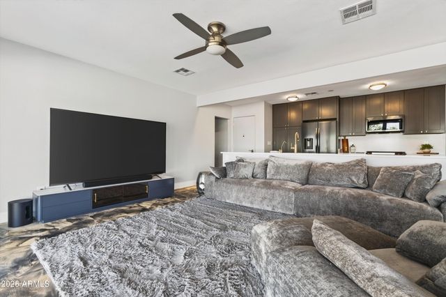 10128 W PINEHURST Drive, Sun City, AZ 85351