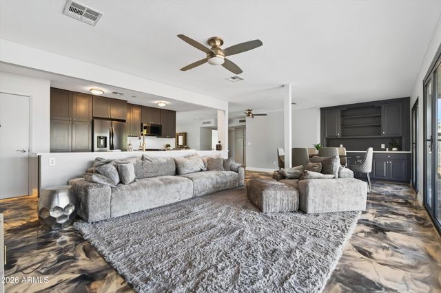 10128 W PINEHURST Drive, Sun City, AZ 85351