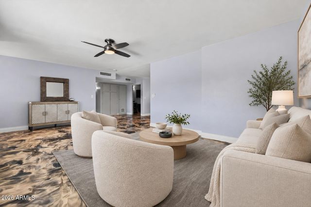 10128 W PINEHURST Drive, Sun City, AZ 85351