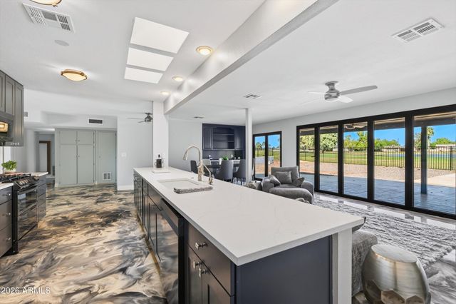 10128 W PINEHURST Drive, Sun City, AZ 85351