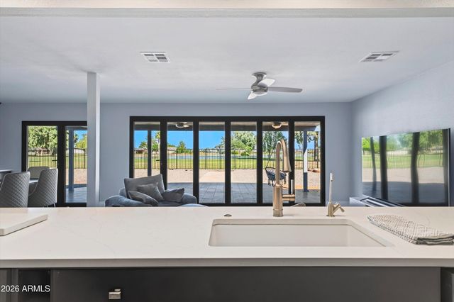 10128 W PINEHURST Drive, Sun City, AZ 85351