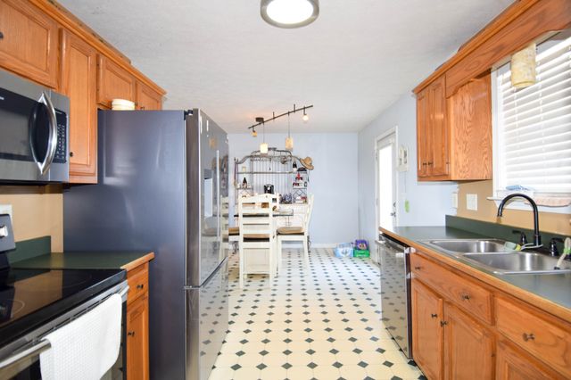 100 Megann Dr, Portland, TN 37148