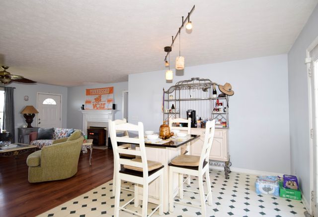 100 Megann Dr, Portland, TN 37148