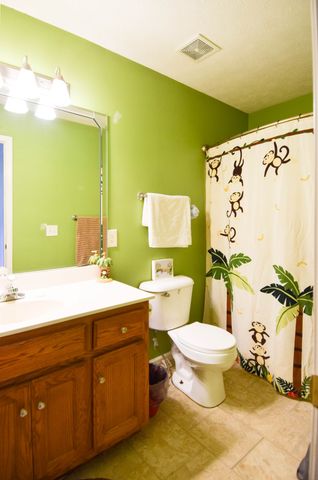 100 Megann Dr, Portland, TN 37148