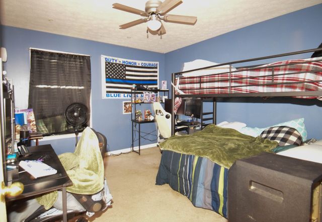 100 Megann Dr, Portland, TN 37148