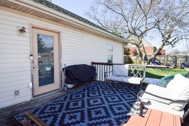 100 Megann Dr, Portland, TN 37148