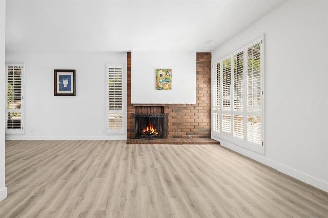 40 Canyon Ridge 3, Irvine, CA 92603