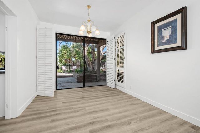 40 Canyon Ridge 3, Irvine, CA 92603