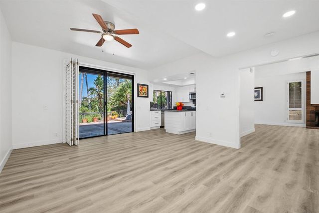40 Canyon Ridge 3, Irvine, CA 92603