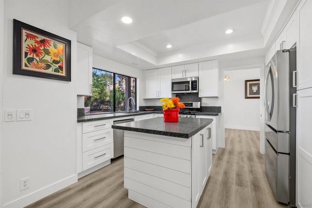 40 Canyon Ridge 3, Irvine, CA 92603