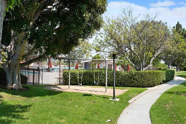 40 Canyon Ridge 3, Irvine, CA 92603