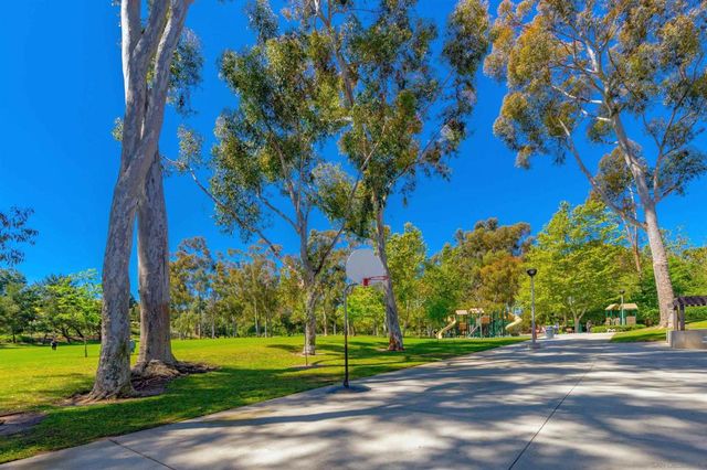 40 Canyon Ridge 3, Irvine, CA 92603