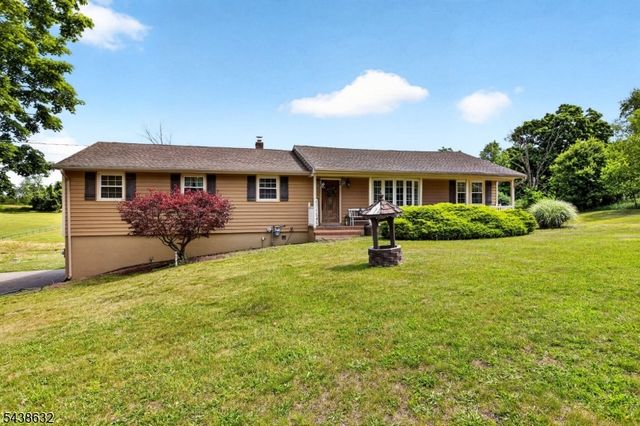 115 Fairview Dr, Branchburg Twp., NJ 08853