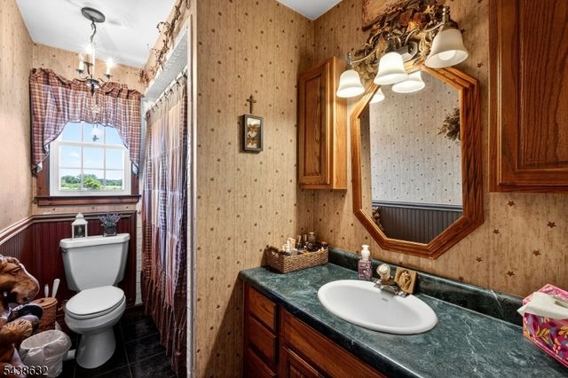 115 Fairview Dr, Branchburg Twp., NJ 08853