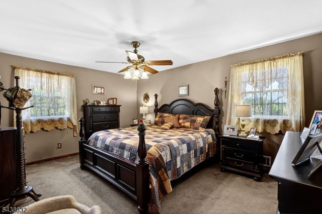 115 Fairview Dr, Branchburg Twp., NJ 08853