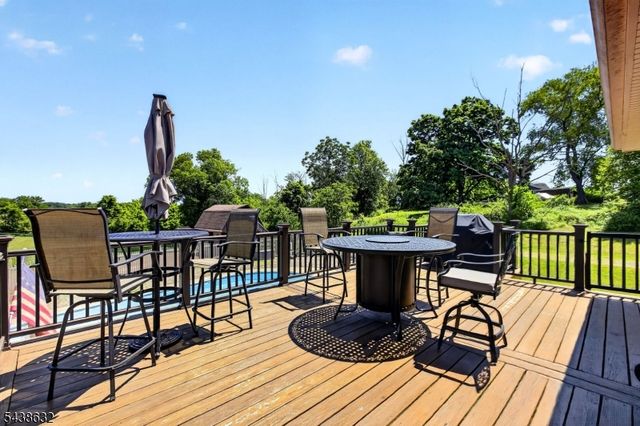 115 Fairview Dr, Branchburg Twp., NJ 08853