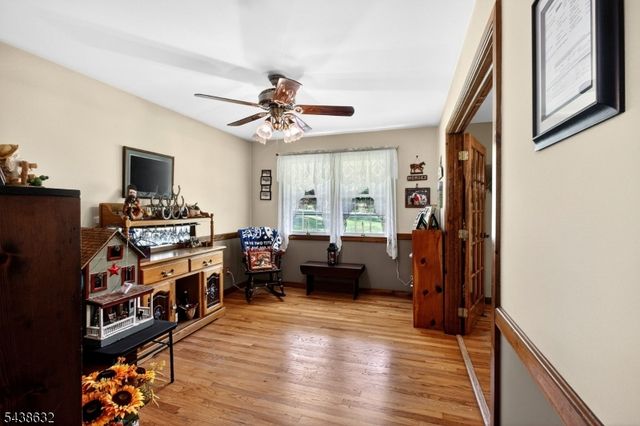 115 Fairview Dr, Branchburg Twp., NJ 08853