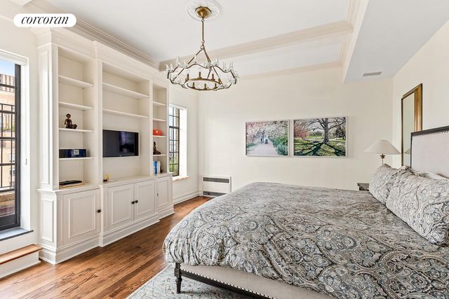 300 CENTRAL Park W PH19J, New York City, NY 10024