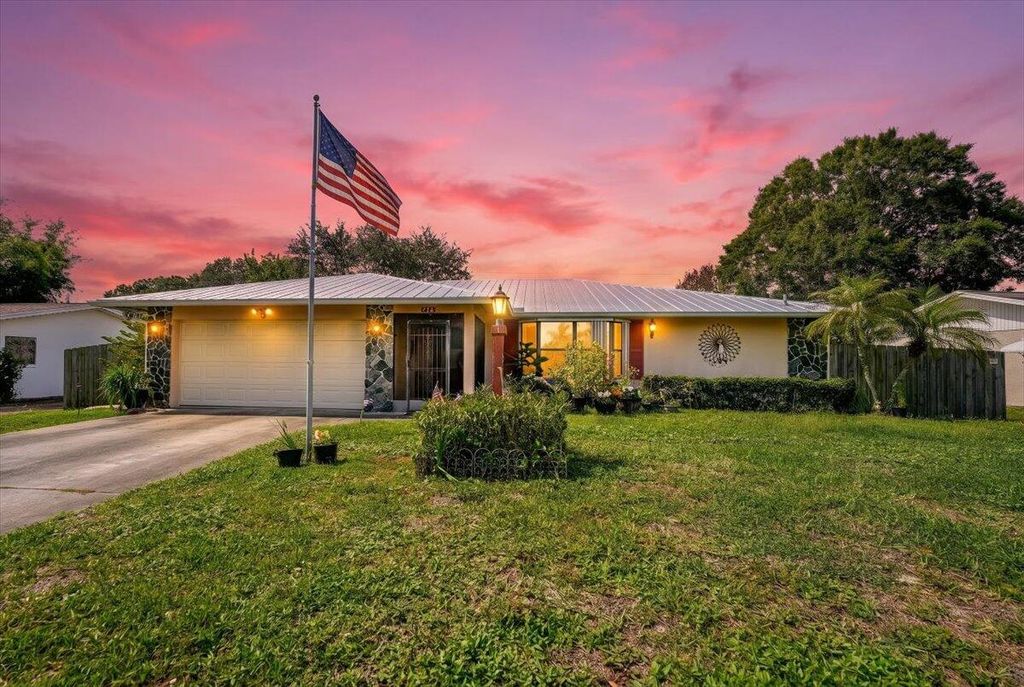 716 SE Evergreen Terrace, Port St. Lucie, Port St Lucie, FL 34983