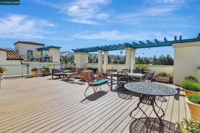 4395 Piedmont Ave P208, Oakland, CA 94611