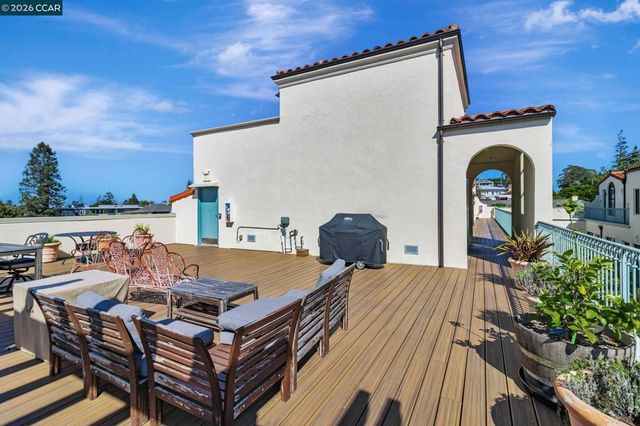 4395 Piedmont Ave P208, Oakland, CA 94611
