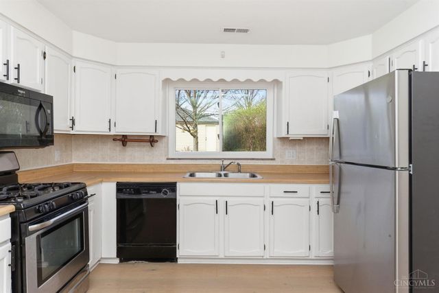 867 E Columbia Avenue, Reading, OH 45215