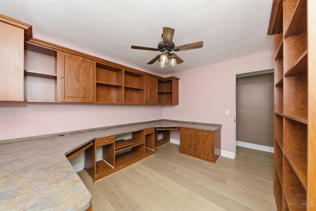 867 E Columbia Avenue, Reading, OH 45215