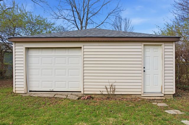 867 E Columbia Avenue, Reading, OH 45215