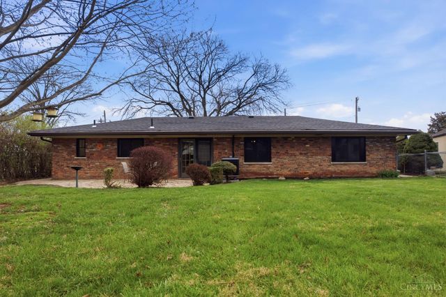 867 E Columbia Avenue, Reading, OH 45215