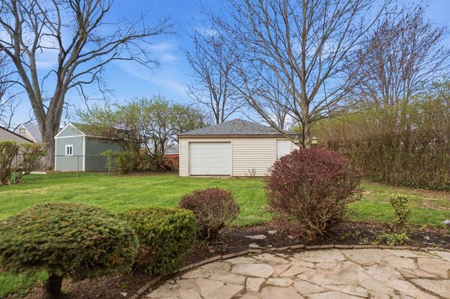 867 E Columbia Avenue, Reading, OH 45215