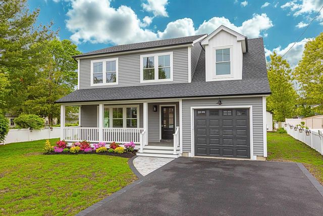 29 Ireland Place, West Babylon, NY 11704