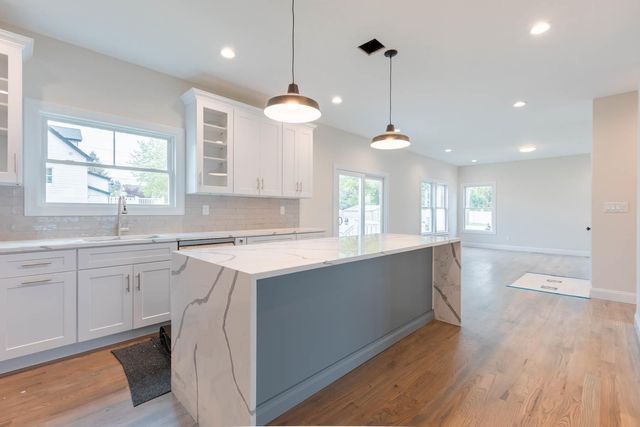 29 Ireland Place, West Babylon, NY 11704