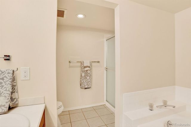 7000 E Quincy Avenue 302, Denver, CO 80237