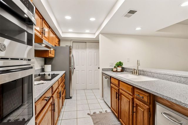 7000 E Quincy Avenue 302, Denver, CO 80237