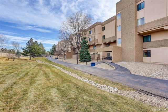 7000 E Quincy Avenue 302, Denver, CO 80237