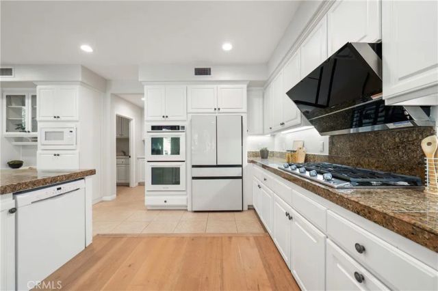 25 Garnet, Irvine, CA 92620