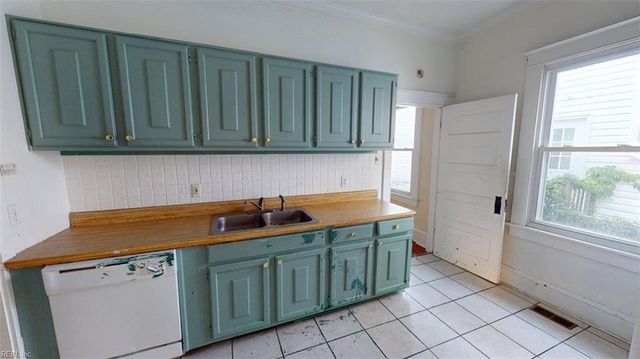 250 Lee ST, Hampton, VA 23669