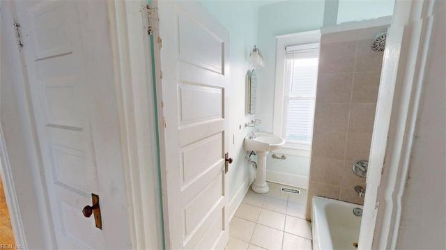 250 Lee ST, Hampton, VA 23669