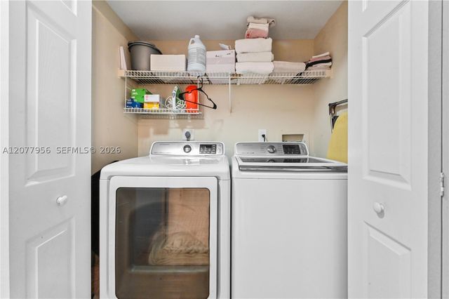 2662 NW 33rd St 2508, Oakland Park, FL 33309