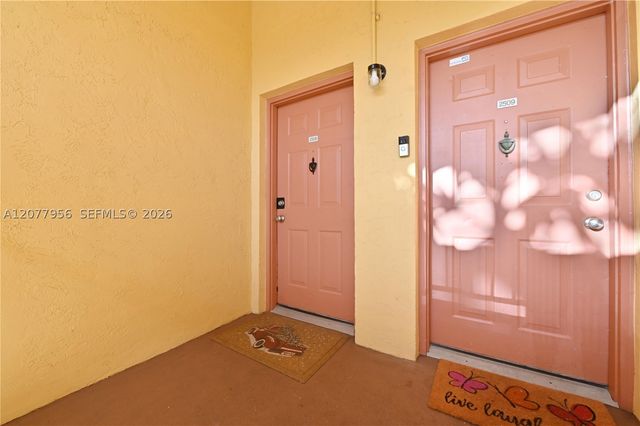 2662 NW 33rd St 2508, Oakland Park, FL 33309