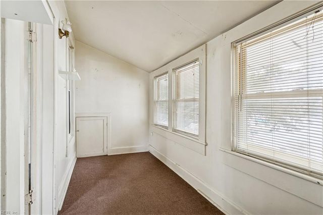 569 W Ocean View AVE, Norfolk, VA 23503