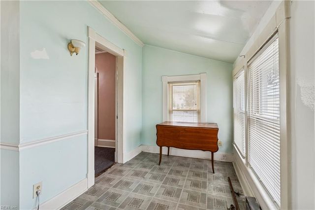 569 W Ocean View AVE, Norfolk, VA 23503