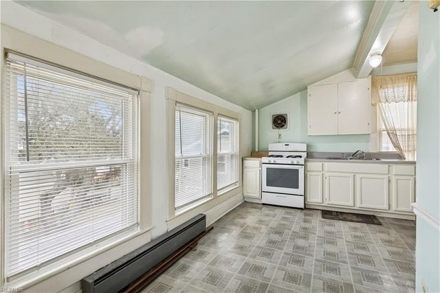 569 W Ocean View AVE, Norfolk, VA 23503