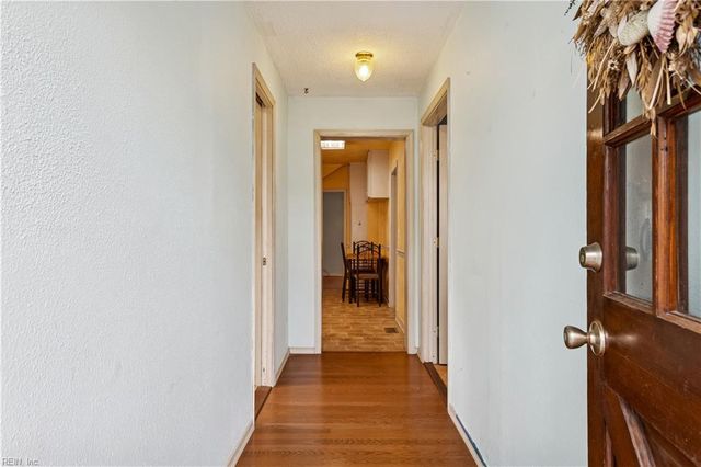 569 W Ocean View AVE, Norfolk, VA 23503