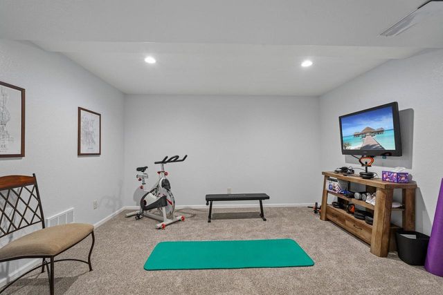 1842 Windrush DRIVE, Grafton, WI 53024