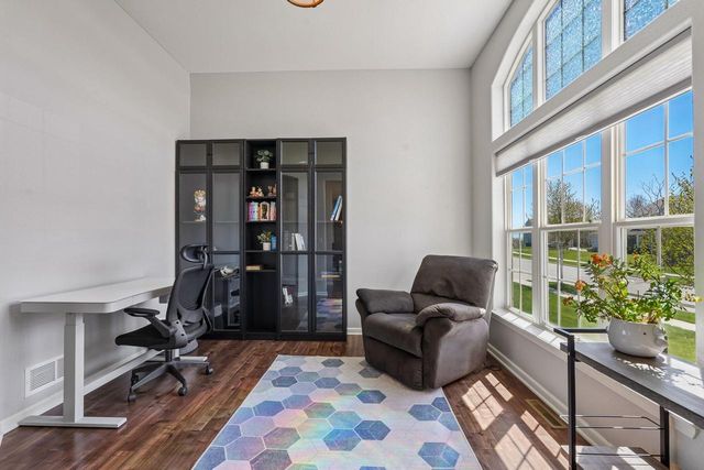 1842 Windrush DRIVE, Grafton, WI 53024
