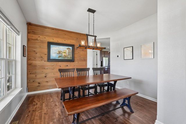 1842 Windrush DRIVE, Grafton, WI 53024