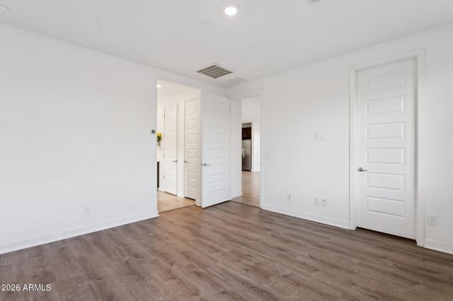 2566 W Huntington Drive, Phoenix, AZ 85041